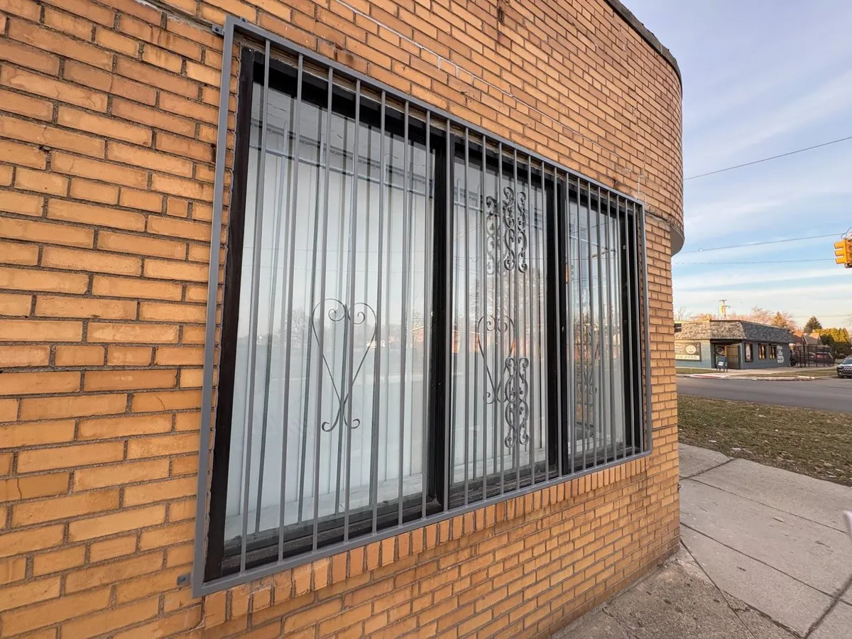 Custom window grid installed